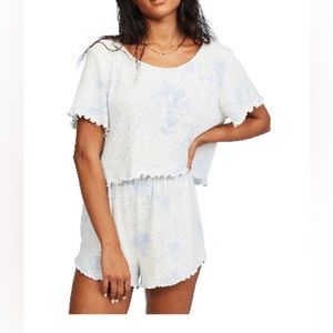 Billabong women top size small